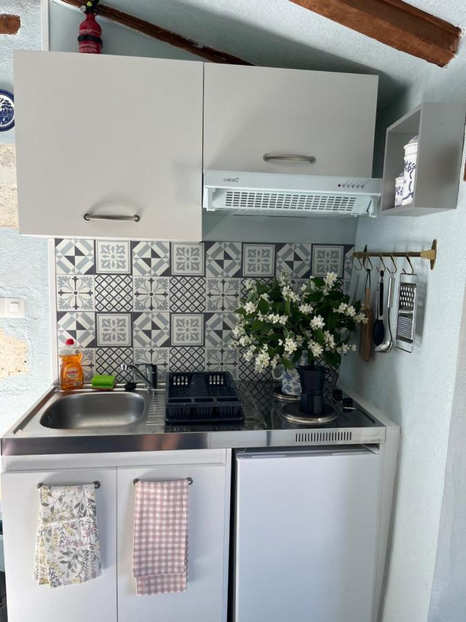 La Colline De Tilleul - Les Deux Puits - Cosy Cottage With Swimming Pool Near Aubeterre Saint-Romain  Luaran gambar