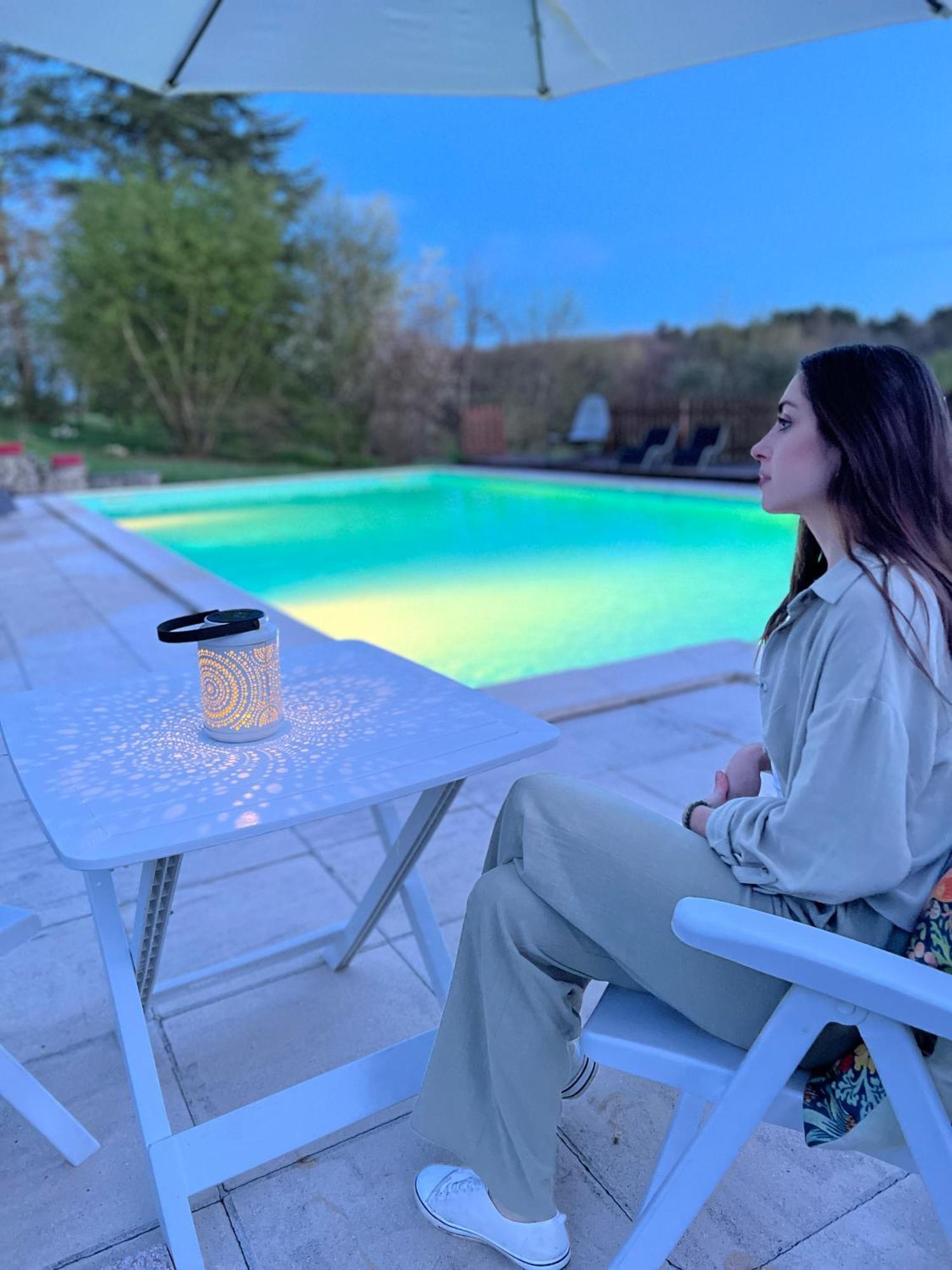 La Colline De Tilleul - Les Deux Puits - Cosy Cottage With Swimming Pool Near Aubeterre Saint-Romain  Luaran gambar